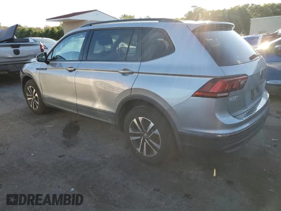 ✅ 2022 Volkswagen Tiguan S • VIN: 3VV0B7AX4NM041378 • Lot: 84607015. Listed on Copart with 95,305 mi. Free auction sales archive from the USA and detailed vehicle history report at DreamBid. Image 2.