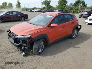 ✅ 2020 Hyundai Kona SEL • VIN: KM8K22AA2LU598719 • Лот: 71826784. Опубликован ранее на Copart с пробегом 24 883 миль. Бесплатный доступ к архиву аукционных продаж из США и подробный отчёт об истории автомобиля на DreamBid. Изображение 1.