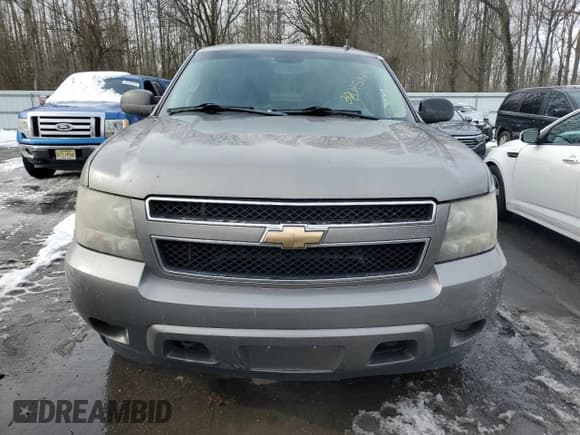 ✅ 2009 Chevrolet Suburban Commercial • VIN: 1GNFK16379R292841 • Lot: 38645144. Wystawiony na Copart z przebiegiem Nie podano. Bezpłatny archiwum sprzedaży aukcyjnych z USA i szczegółowy raport historii pojazdu na DreamBid. Zdjęcie 5.