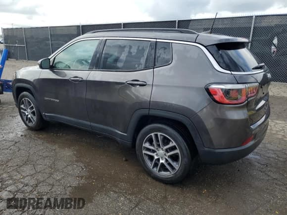 ✅ 2019 Jeep Compass Latitude • VIN: 3C4NJCBB9KT649675 • Lot: 82146975. Wystawiony na Copart z przebiegiem 41 942 mil. Bezpłatny archiwum sprzedaży aukcyjnych z USA i szczegółowy raport historii pojazdu na DreamBid. Zdjęcie 2.