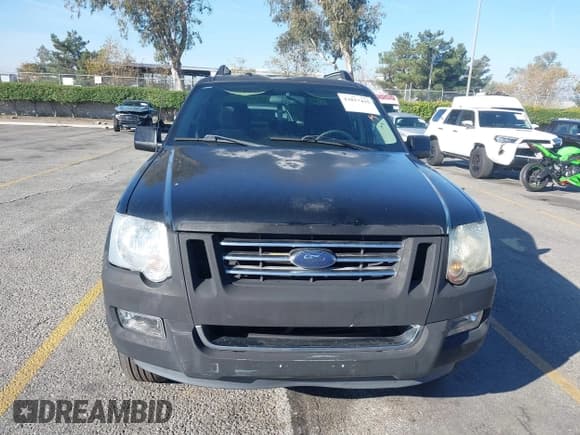 ✅ 2007 Ford Explorer Sport Trac Limited • VIN: 1FMEU33817UA26814 • Lot: 43817425. Wystawiony na IAAI z przebiegiem 234 826 mil. Bezpłatny archiwum sprzedaży aukcyjnych z USA i szczegółowy raport historii pojazdu na DreamBid. Zdjęcie 12.
