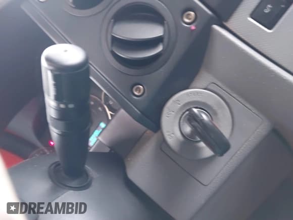 ✅ 2006 Jeep Commander • VIN: 1J8HH48N96C226265 • Лот: 41734559. Опубликован ранее на IAAI с пробегом 165 673 миль. Бесплатный доступ к архиву аукционных продаж из США и подробный отчёт об истории автомобиля на DreamBid. Изображение 11.