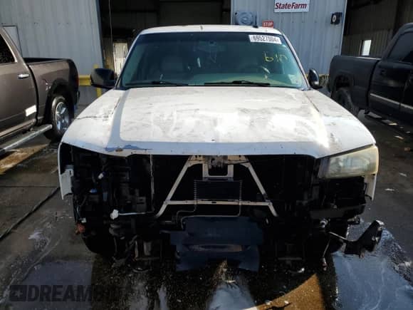 ✅ 2003 Chevrolet Silverado 1500 LS • VIN: 2GCEC19T131197995 • Lot: 69527004. Wystawiony na Copart z przebiegiem 197 471 mil mil. Skorzystaj z bezpłatnego archiwum sprzedaży aukcyjnych z USA i zobacz szczegółowy raport historii pojazdu na DreamBid. Zdjęcie 5.