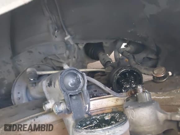 ✅ 2007 Toyota Solara SE • VIN: 4T1CE30P87U760379 • Lot: 43732681. Wystawiony na IAAI z przebiegiem 158 836 mil. Bezpłatny archiwum sprzedaży aukcyjnych z USA i szczegółowy raport historii pojazdu na DreamBid. Zdjęcie 6.