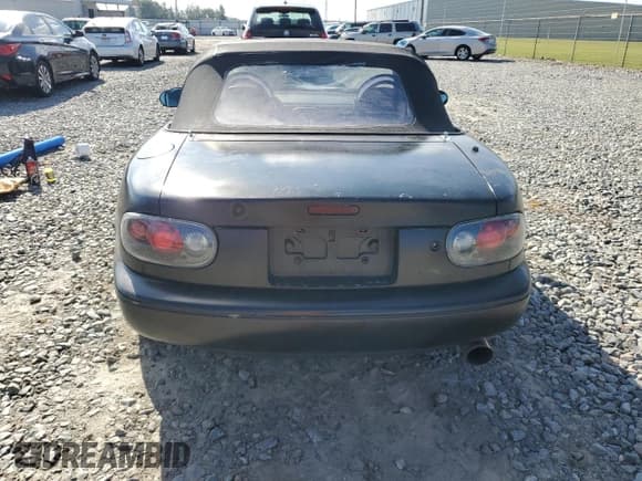 ✅ 1992 Mazda MX-5 Miata Special Edition • VIN: JM1NA3517N0325242 • Lot: 80941584. Wystawiony na Copart z przebiegiem 169 835 mil. Bezpłatny archiwum sprzedaży aukcyjnych z USA i szczegółowy raport historii pojazdu na DreamBid. Zdjęcie 6.