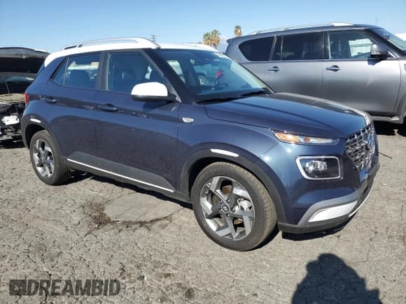 ✅ 2025 Hyundai Venue SEL • VIN: KMHRC8A34SU356271 • Lot: 46292725. Listed on Copart with 2,918 mi. Free auction sales archive from the USA and detailed vehicle history report at DreamBid. Image 4.