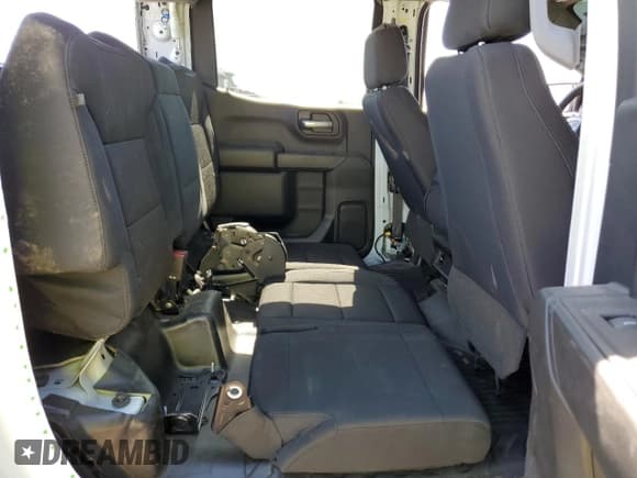 ✅ 2023 GMC Sierra 1500 Pro • VIN: 3GTPUAEK0PG219484 • Lot: 80297285. Wystawiony na Copart z przebiegiem 100 894 mil. Bezpłatny archiwum sprzedaży aukcyjnych z USA i szczegółowy raport historii pojazdu na DreamBid. Zdjęcie 10.