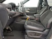 ✅ 2025 Ford Explorer ST • VIN: 1FMWK8GC2SGA92267 • Lot: 55735355. Wystawiony na Copart z przebiegiem 4 427 mil. Bezpłatny archiwum sprzedaży aukcyjnych z USA i szczegółowy raport historii pojazdu na DreamBid. Zdjęcie 7.