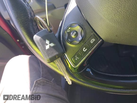 ✅ 2016 Mitsubishi Outlander SE • VIN: JA4AP3AWXGZ027632 • Lot: 43144878. Wystawiony na IAAI z przebiegiem 277 177 mil. Bezpłatny archiwum sprzedaży aukcyjnych z USA i szczegółowy raport historii pojazdu na DreamBid. Zdjęcie 11.