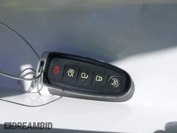 ✅ 2016 Ford C-Max SEL • VIN: 1FADP5CU5GL112686 • Lot: 42009055. Wystawiony na IAAI z przebiegiem 146 300 mil. Bezpłatny archiwum sprzedaży aukcyjnych z USA i szczegółowy raport historii pojazdu na DreamBid. Zdjęcie 11.