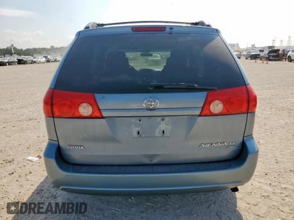 ✅ 2010 Toyota Sienna LE • VIN: 5TDJK4CC1AS031347 • Lot: 70738005. Listed on Copart with 133,384 mi. Free auction sales archive from the USA and detailed vehicle history report at DreamBid. Image 6.