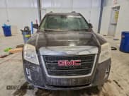 ✅ 2014 GMC Terrain SLE • VIN: 2GKALREK1E6280153 • Lot: 95347415. Wystawiony na Copart z przebiegiem 180 352 mil. Bezpłatny archiwum sprzedaży aukcyjnych z USA i szczegółowy raport historii pojazdu na DreamBid. Zdjęcie 5.