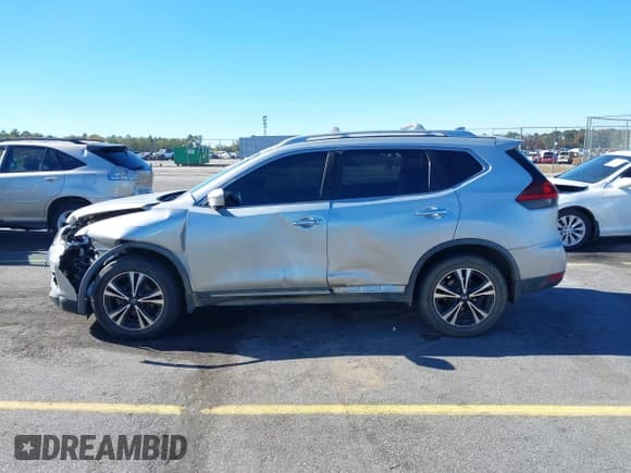 ✅ 2018 Nissan Rogue SV • VIN: JN8AT2MV5JW316851 • Lot: 43622840. Listed on IAAI with 85,880 mi. Free auction sales archive from the USA and detailed vehicle history report at DreamBid. Image 14.