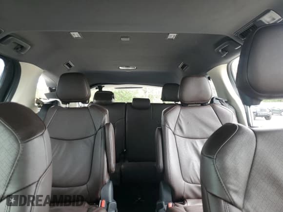 ✅ 2024 Toyota Sienna Platinum • VIN: 5TDESKFC6RS151559 • Lot: 64242035. Listed on Copart with 10,187 mi. Free auction sales archive from the USA and detailed vehicle history report at DreamBid. Image 10.