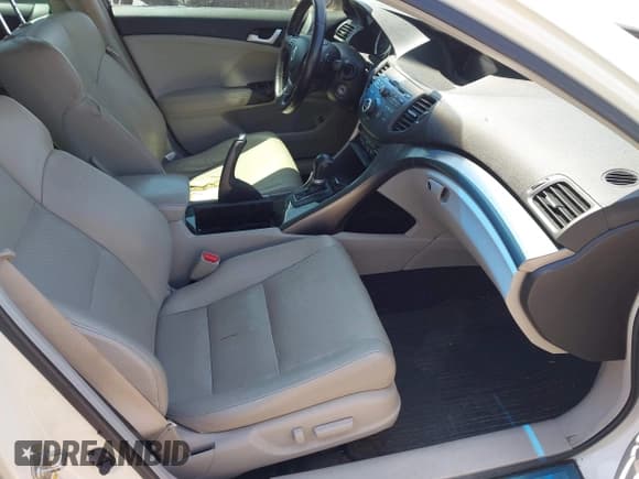 ✅ 2011 Acura TSX • VIN: JH4CU2F64BC000236 • Lot: 42157978. Listed on IAAI with 127,245 mi. Free auction sales archive from the USA and detailed vehicle history report at DreamBid. Image 5.