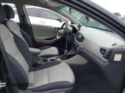 ✅ 2017 Hyundai Ioniq Blue • VIN: KMHC65LC8HU058095 • Lot: 42196164. Wystawiony na IAAI z przebiegiem 189 344 mil. Bezpłatny archiwum sprzedaży aukcyjnych z USA i szczegółowy raport historii pojazdu na DreamBid. Zdjęcie 5.