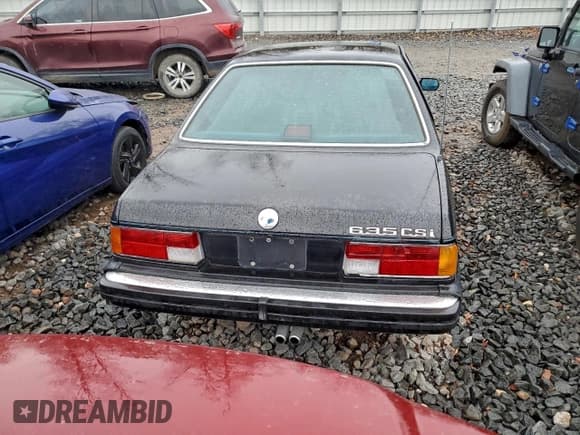 ✅ 1987 BMW 6 Series 635CSi • VIN: WBAEC8405H0614606 • Лот: 96278935. Опубликован ранее на Copart с пробегом 153 281 миль. Бесплатный доступ к архиву аукционных продаж из США и подробный отчёт об истории автомобиля на DreamBid. Изображение 6.