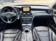 ✅ 2015 Mercedes-Benz C 300 Luxury • VIN: 55SWF4KB6FU080735 • Lot: 41709744. Wystawiony na IAAI z przebiegiem 122 005 mil. Bezpłatny archiwum sprzedaży aukcyjnych z USA i szczegółowy raport historii pojazdu na DreamBid. Zdjęcie 6.