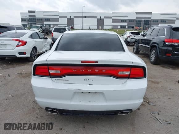 ✅ 2012 Dodge Charger SE • VIN: 2C3CDXBG6CH219151 • Lot: 43527000. Wystawiony na IAAI z przebiegiem 228 882 mil. Bezpłatny archiwum sprzedaży aukcyjnych z USA i szczegółowy raport historii pojazdu na DreamBid. Zdjęcie 16.