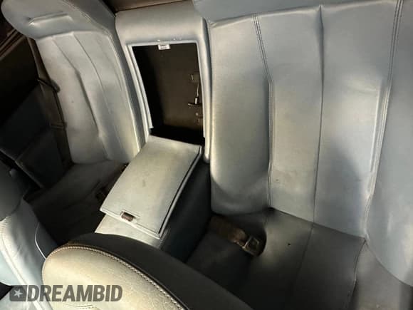 ✅ 1983 Ferrari Mondial • VIN: ZFFMD14A0D0047731 • Лот: 86829344. Опубликован ранее на Copart с пробегом 67 572 миль. Бесплатный доступ к архиву аукционных продаж из США и подробный отчёт об истории автомобиля на DreamBid. Изображение 6.