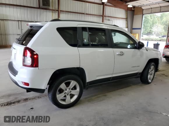 ✅ 2016 Jeep Compass Sport • VIN: 1C4NJCBA2GD611368 • Лот: 80081635. Опубликован ранее на Copart с пробегом 114 246 миль. Бесплатный доступ к архиву аукционных продаж из США и подробный отчёт об истории автомобиля на DreamBid. Изображение 3.
