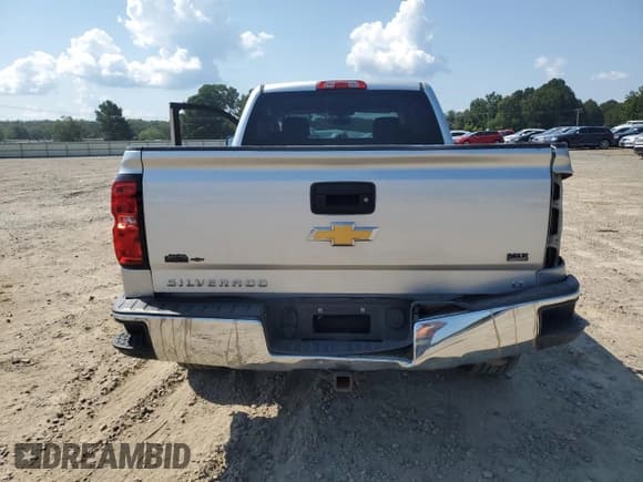 ✅ 2018 Chevrolet Silverado 1500 LT • VIN: 1GCPCREC3JF213925 • Lot: 67103195. Wystawiony na Copart z przebiegiem 203 786 mil. Bezpłatny archiwum sprzedaży aukcyjnych z USA i szczegółowy raport historii pojazdu na DreamBid. Zdjęcie 6.