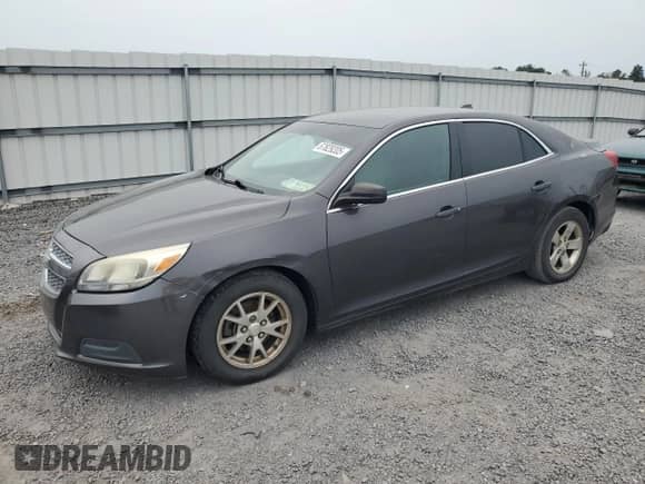 ✅ 2013 Chevrolet Malibu LS • VIN: 1G11A5SA5DF250317 • Lot: 67829205. Wystawiony na Copart z przebiegiem Nie podano mil. Skorzystaj z bezpłatnego archiwum sprzedaży aukcyjnych z USA i zobacz szczegółowy raport historii pojazdu na DreamBid. Zdjęcie 1.