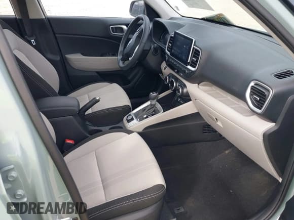 ✅ 2025 Hyundai Venue SEL • VIN: KMHRC8A37SU355454 • Lot: 41710423. Listed on IAAI with 4,322 mi. Free auction sales archive from the USA and detailed vehicle history report at DreamBid. Image 5.