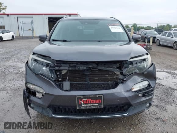 ✅ 2018 Honda Pilot Elite • VIN: 5FNYF6H02JB039393 • Lot: 43207698. Wystawiony na IAAI z przebiegiem 138 057 mil. Bezpłatny archiwum sprzedaży aukcyjnych z USA i szczegółowy raport historii pojazdu na DreamBid. Zdjęcie 6.