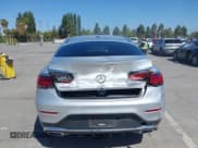 ✅ 2020 Mercedes-Benz GLC 300 • VIN: WDC0J8EB5LF708004 • Лот: 42317019. Опубликован ранее на IAAI с пробегом 86 990 миль. Бесплатный доступ к архиву аукционных продаж из США и подробный отчёт об истории автомобиля на DreamBid. Изображение 18.