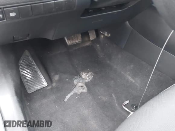 ✅ 2021 Toyota Corolla LE • VIN: 5YFEPMAE4MP210096 • Lot: 43752118. Listed on IAAI with 77,224 mi. Free auction sales archive from the USA and detailed vehicle history report at DreamBid. Image 22.