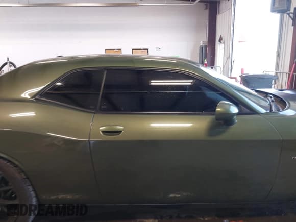 ✅ 2018 Dodge Challenger R/T • VIN: 2C3CDZBT6JH328084 • Лот: 42148701. Опубликован ранее на IAAI с пробегом 175 338 миль. Бесплатный доступ к архиву аукционных продаж из США и подробный отчёт об истории автомобиля на DreamBid. Изображение 13.