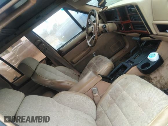 ✅ 1993 Jeep Cherokee Country • VIN: 1J4FJ78S0PL519025 • Lot: 42409707. Listed on IAAI with 162,231 mi. Free auction sales archive from the USA and detailed vehicle history report at DreamBid. Image 5.