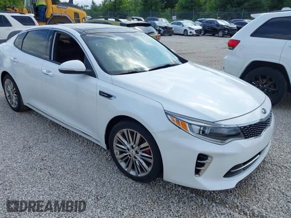 ✅ 2016 Kia Optima SXL Turbo • VIN: 5XXGV4L26GG091563 • Лот: 42971922. Опубликован ранее на IAAI с пробегом 47 478 миль. Бесплатный доступ к архиву аукционных продаж из США и подробный отчёт об истории автомобиля на DreamBid. Изображение 1.