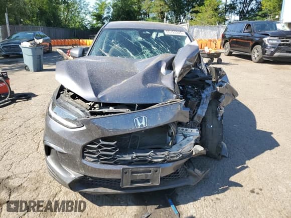 ✅ 2025 Honda HR-V LX • VIN: 3CZRZ2H39SM738901 • Лот: 65193345. Опубликован ранее на Copart с пробегом 23 947 миль. Бесплатный доступ к архиву аукционных продаж из США и подробный отчёт об истории автомобиля на DreamBid. Изображение 5.