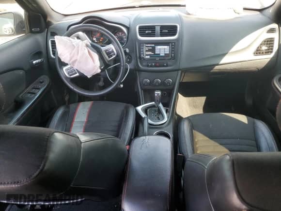 2013 Dodge Avenger R/T z VIN 1C3CDZBG4DN608388, wystawiony jako Copart lot #67898004 z przebiegiem 148 627 mil mil oraz Szkoda całkowita • Salvage title. Historia ofert i sprzedaży dostępna na DreamBid. Obrazek 8.