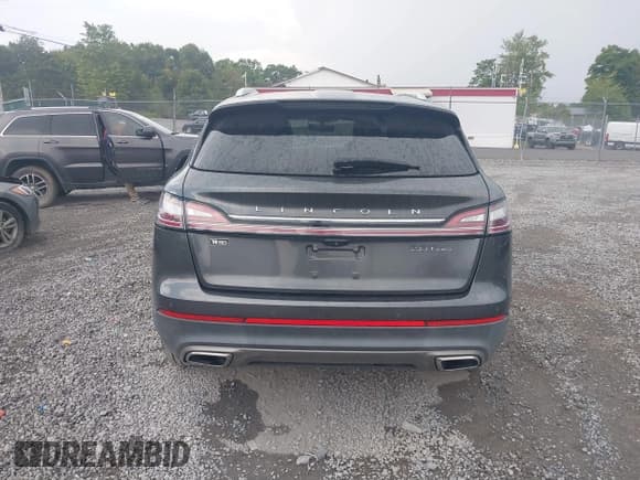 ✅ 2020 Lincoln Nautilus Standard • VIN: 2LMPJ8J95LBL02295 • Lot: 40226864. Listed on IAAI with 24,152 mi. Free auction sales archive from the USA and detailed vehicle history report at DreamBid. Image 16.