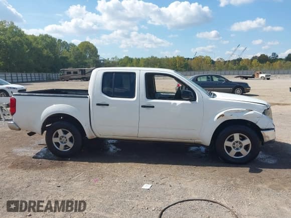 ✅ 2007 Nissan Frontier SE • VIN: 1N6AD07U87C453287 • Lot: 43349165. Wystawiony na IAAI z przebiegiem 232 229 mil. Bezpłatny archiwum sprzedaży aukcyjnych z USA i szczegółowy raport historii pojazdu na DreamBid. Zdjęcie 13.