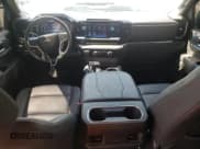 ✅ 2024 Chevrolet Silverado 1500 LT Trail Boss • VIN: 3GCUDFED8RG133800 • Lot: 80918655. Wystawiony na Copart z przebiegiem 21 714 mil. Bezpłatny archiwum sprzedaży aukcyjnych z USA i szczegółowy raport historii pojazdu na DreamBid. Zdjęcie 8.