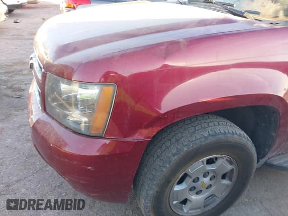 ✅ 2010 Chevrolet Suburban LS • VIN: 1GNUCHE03AR202853 • Lot: 43673079. Listed on IAAI with 238,093 mi. Free auction sales archive from the USA and detailed vehicle history report at DreamBid. Image 6.