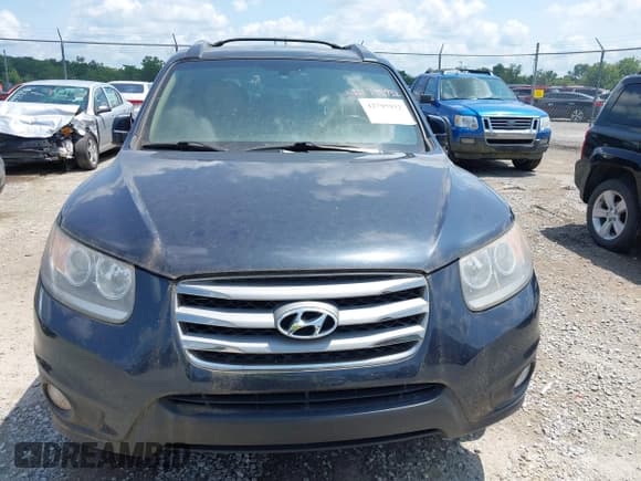 ✅ 2012 Hyundai Santa Fe Limited • VIN: 5XYZK4AG8CG164597 • Лот: 42795932. Опубликован ранее на IAAI с пробегом 197 405 миль. Бесплатный доступ к архиву аукционных продаж из США и подробный отчёт об истории автомобиля на DreamBid. Изображение 6.