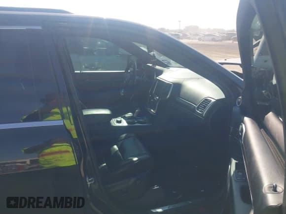 ✅ 2016 Jeep Grand Cherokee Overland • VIN: 1C4RJFCT6GC471673 • Lot: 40584190. Listed on IAAI with 128,482 mi. Free auction sales archive from the USA and detailed vehicle history report at DreamBid. Image 5.