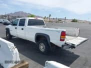 ✅ 2001 Chevrolet Silverado 2500HD LS • VIN: 1GCHC23GX1F202504 • Lot: 42361816. Wystawiony na IAAI z przebiegiem Nie podano. Bezpłatny archiwum sprzedaży aukcyjnych z USA i szczegółowy raport historii pojazdu na DreamBid. Zdjęcie 3.