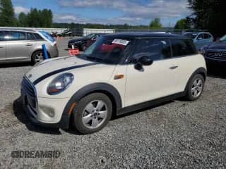 2018 MINI Hardtop Cooper с VIN WMWXP5C57J3D01976, выставлен на аукционе Copart как лот 64119305 с пробегом 43 114 миль миль и Списание • Salvage title. История ставок и продаж доступна на DreamBid. Изображение 1.