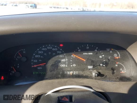 ✅ 2002 Ford F-350 XL • VIN: 1FTSF31S72EA70741 • Лот: 87664435. Опубликован ранее на Copart с пробегом 74 755 миль. Бесплатный доступ к архиву аукционных продаж из США и подробный отчёт об истории автомобиля на DreamBid. Изображение 9.