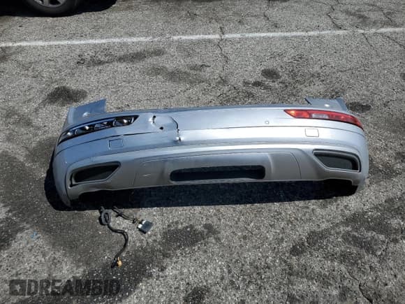 ✅ 2018 Audi Q5 Premium Plus • VIN: WA1BNAFY1J2010307 • Lot: 59329545. Listed on Copart with 76,610 mi. Free auction sales archive from the USA and detailed vehicle history report at DreamBid. Image 13.