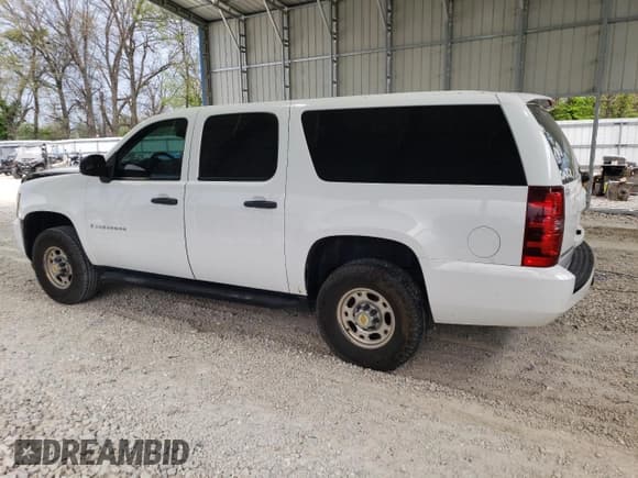 ✅ 2008 Chevrolet Suburban Commercial • VIN: 3GNGK26K58G254718 • Lot: 53383425. Wystawiony na Copart z przebiegiem 146 068 mil. Bezpłatny archiwum sprzedaży aukcyjnych z USA i szczegółowy raport historii pojazdu na DreamBid. Zdjęcie 2.