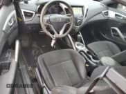 ✅ 2017 Hyundai Veloster • VIN: KMHTC6AD0HU321013 • Lot: 86071034. Wystawiony na Copart z przebiegiem 84 184 mil. Bezpłatny archiwum sprzedaży aukcyjnych z USA i szczegółowy raport historii pojazdu na DreamBid. Zdjęcie 8.