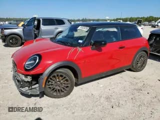 ✅ 2025 MINI Hardtop Cooper S • VIN: WMW23GD00S2W39678 • Лот: 91025255. Опубликован ранее на Copart с пробегом 7 316 миль. Бесплатный доступ к архиву аукционных продаж из США и подробный отчёт об истории автомобиля на DreamBid. Изображение 1.