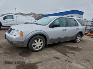 ✅ 2005 Ford Freestyle • VIN: 1FMDK04175GA74900 • Lot: 93871955. Wystawiony na Copart z przebiegiem 118 120 mil. Bezpłatny archiwum sprzedaży aukcyjnych z USA i szczegółowy raport historii pojazdu na DreamBid. Zdjęcie 1.